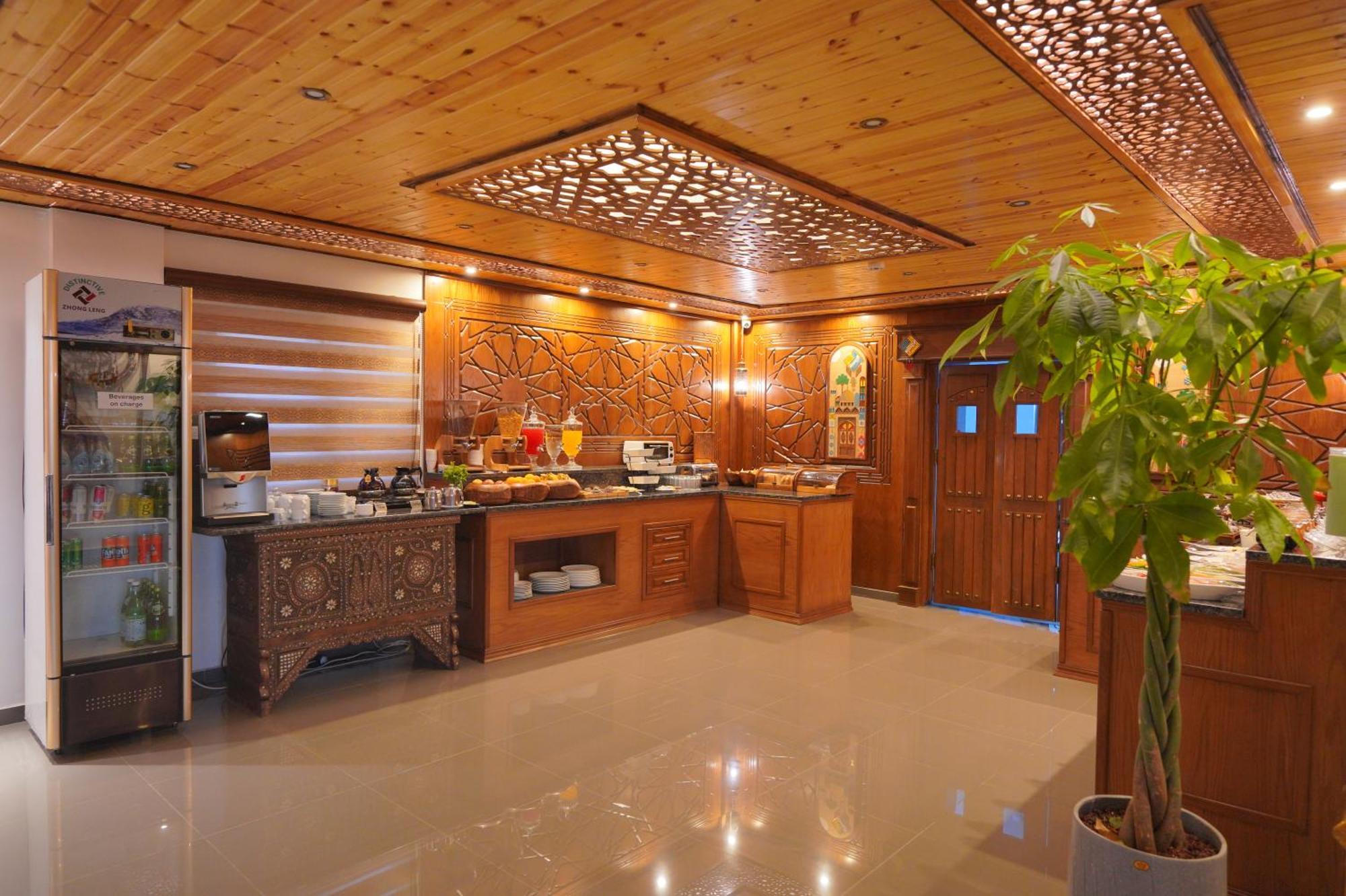 Petra Plaza Hotel Wadi Musa Exterior photo