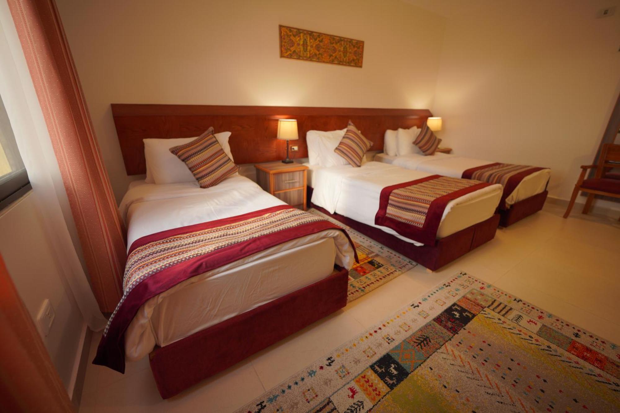 Petra Plaza Hotel Wadi Musa Exterior photo