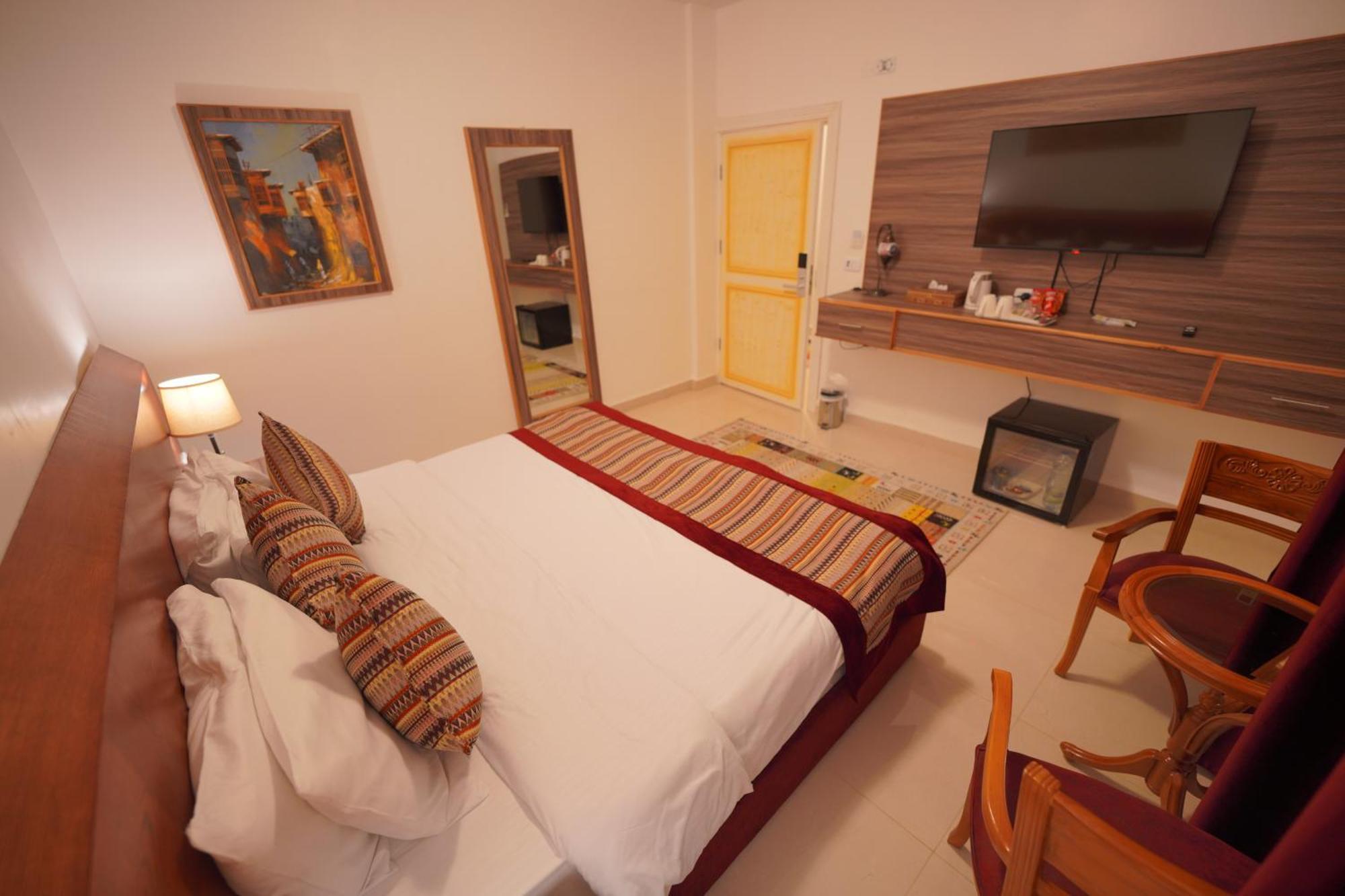 Petra Plaza Hotel Wadi Musa Exterior photo