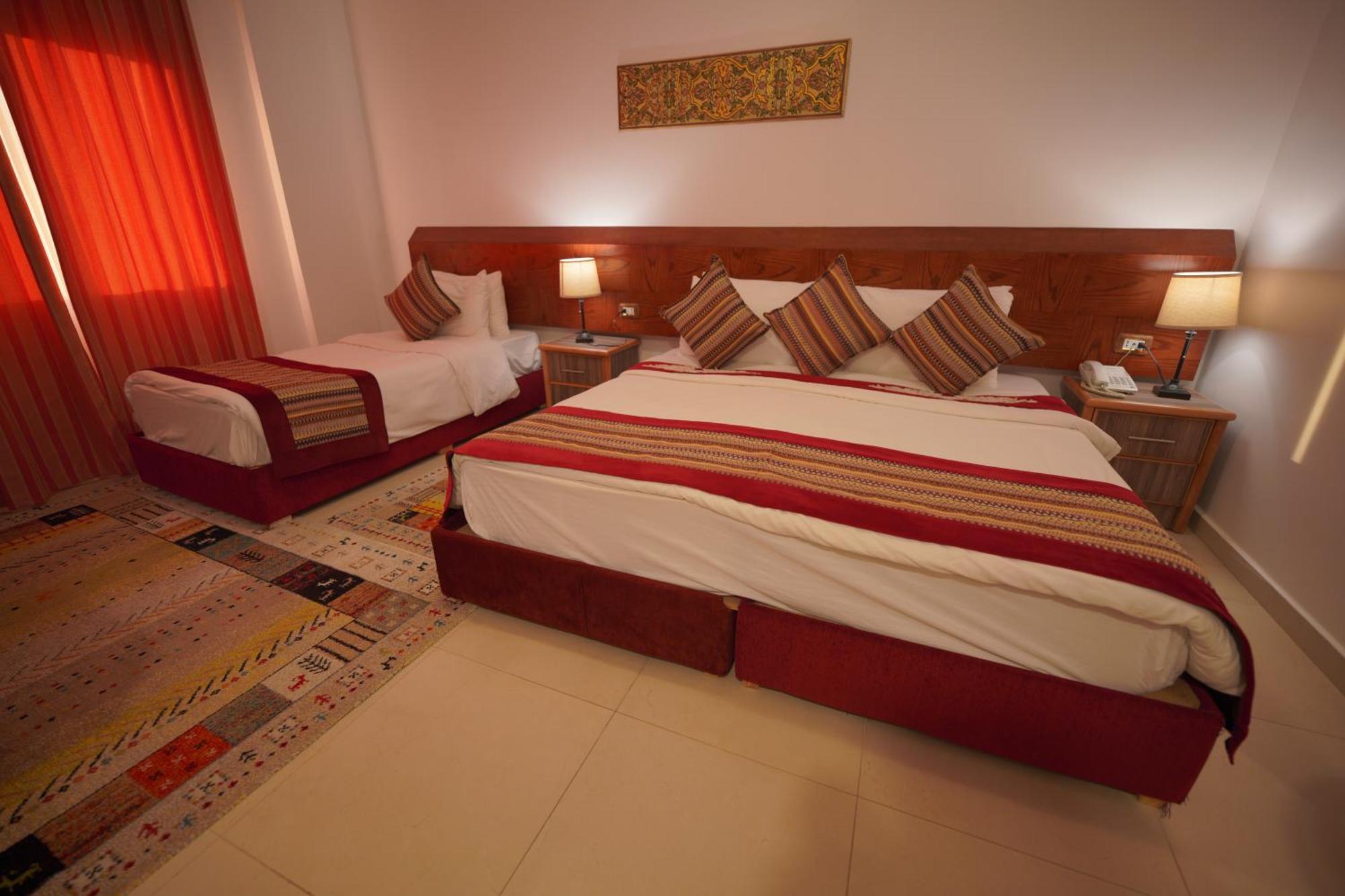 Petra Plaza Hotel Wadi Musa Exterior photo